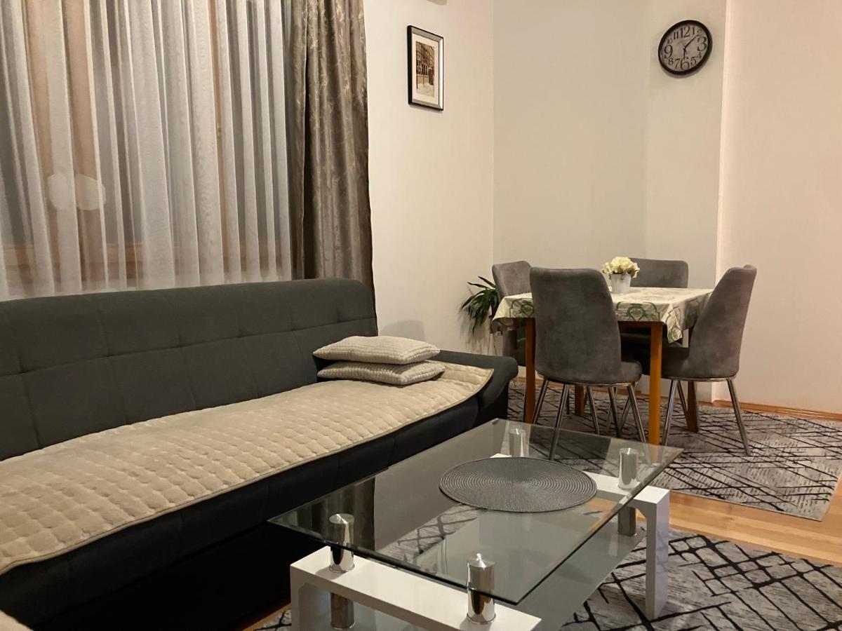 Appartement Stan Na Dan Centar Banja Luka Extérieur photo