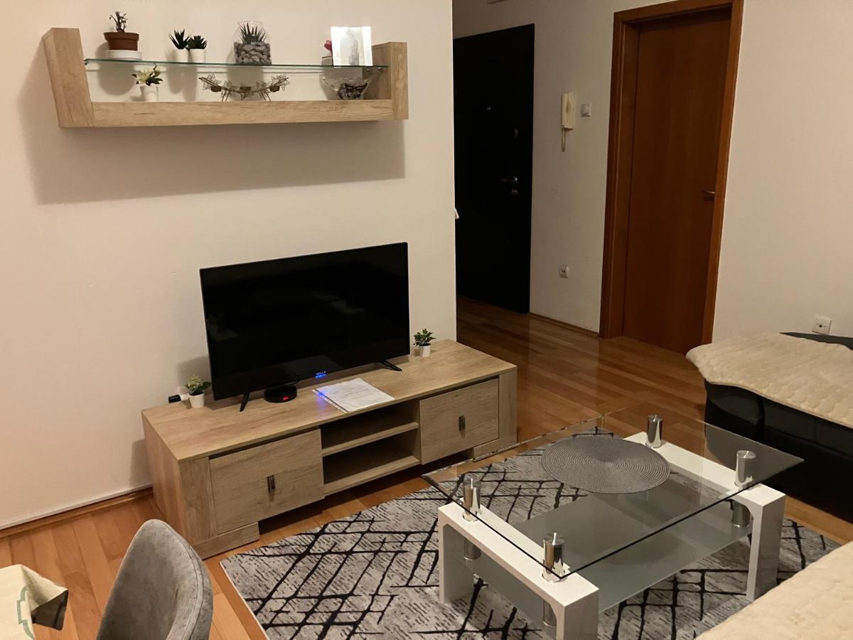 Appartement Stan Na Dan Centar Banja Luka Extérieur photo